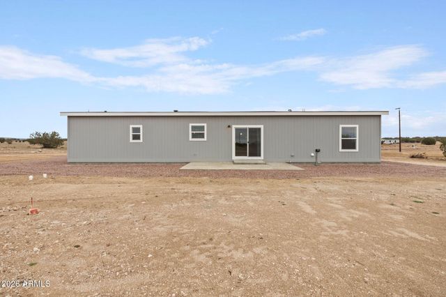 1437 E Whirlpool Drive, Paulden, AZ 86334