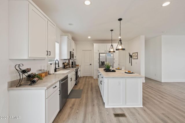 1437 E Whirlpool Drive, Paulden, AZ 86334