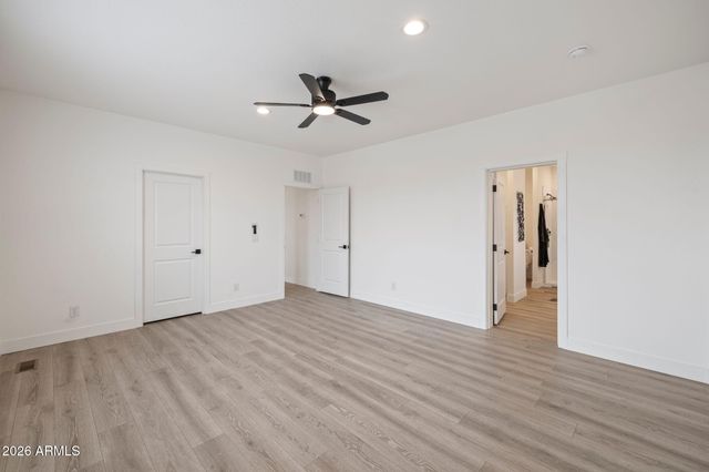 1437 E Whirlpool Drive, Paulden, AZ 86334