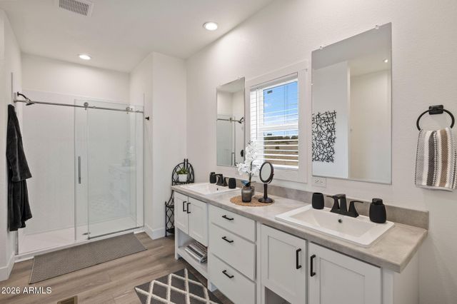 1437 E Whirlpool Drive, Paulden, AZ 86334