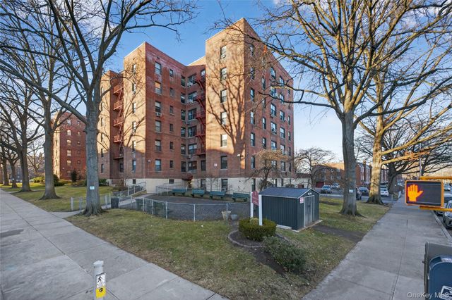 142-21 26th Avenue 5D, Flushing, NY 11354