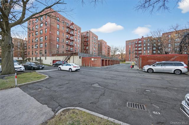 142-21 26th Avenue 5D, Flushing, NY 11354