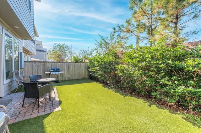 1613 Water Oak Point Drive, Houston, TX 77055