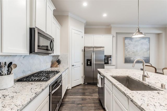 1613 Water Oak Point Drive, Houston, TX 77055