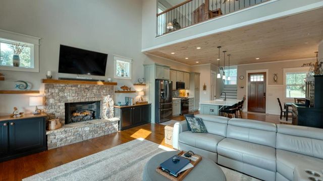 31 Elf School Lane, Hayesville, NC 28904