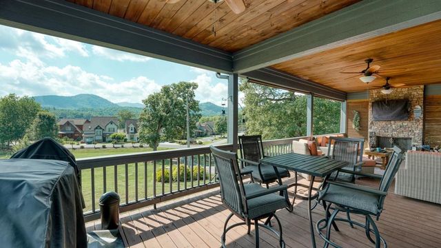 31 Elf School Lane, Hayesville, NC 28904