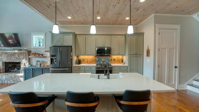 31 Elf School Lane, Hayesville, NC 28904