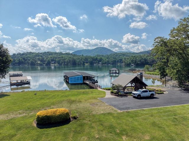 31 Elf School Lane, Hayesville, NC 28904
