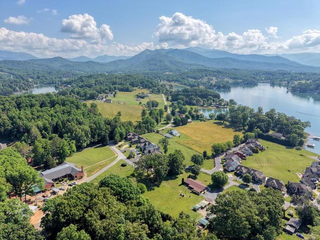 31 Elf School Lane, Hayesville, NC 28904