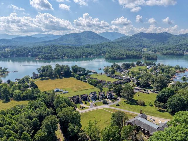 31 Elf School Lane, Hayesville, NC 28904