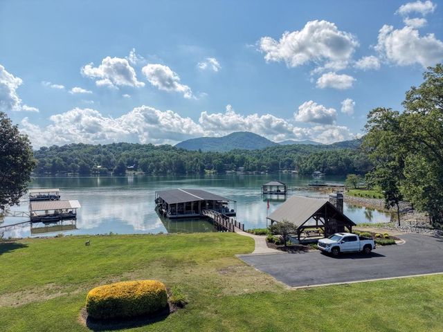 31 Elf School Lane, Hayesville, NC 28904