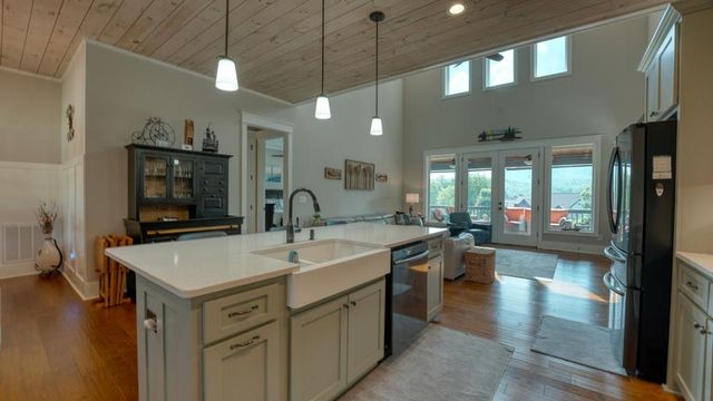 31 Elf School Lane, Hayesville, NC 28904