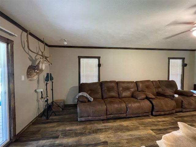 6086 Fm 1511, Centerville, TX 75833