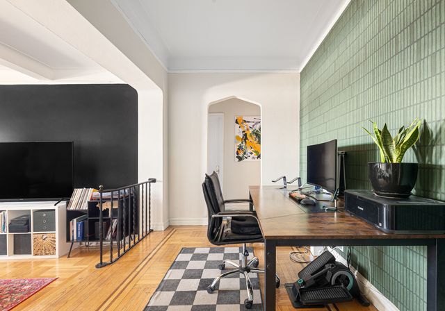 250 Cabrini Blvd Apt 1A, New York City, NY 10033