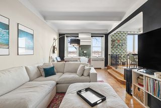 250 Cabrini Blvd Apt 1A, New York City, NY 10033