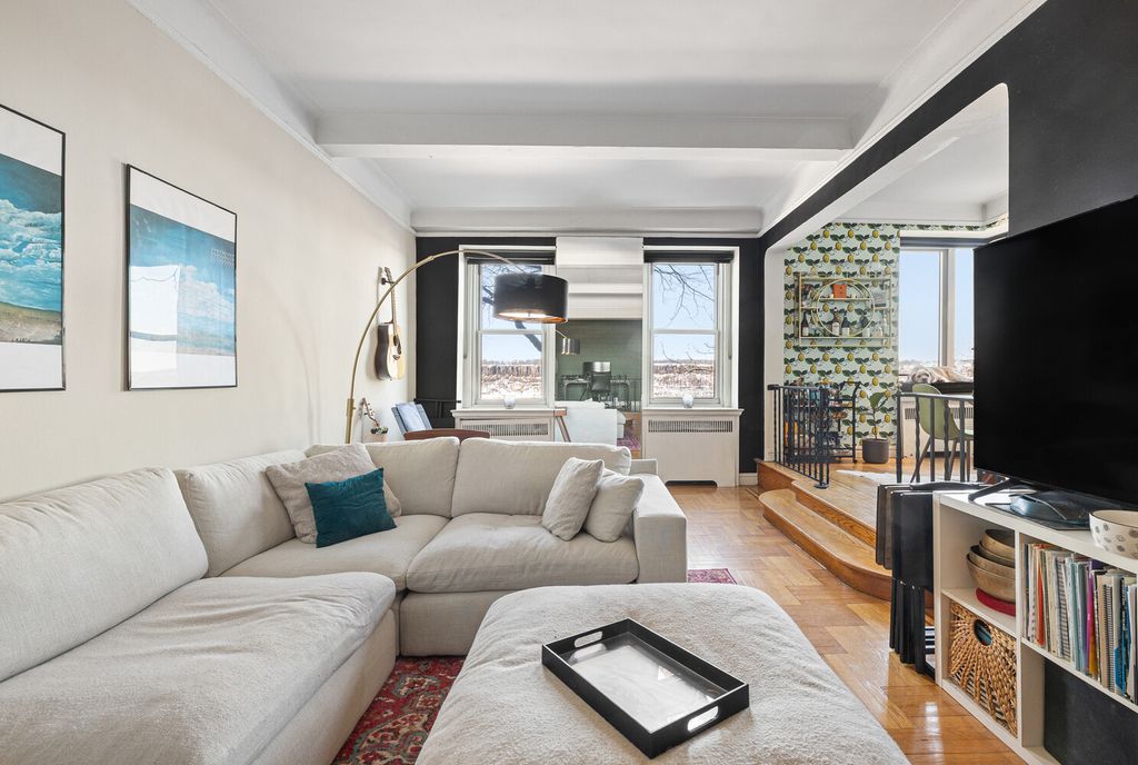 250 Cabrini Blvd Apt 1A, New York City, NY 10033