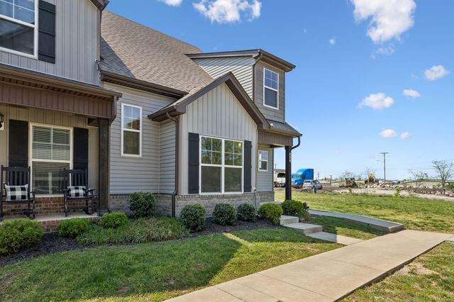 434 Rick McCormick Dr, La Vergne, TN 37086