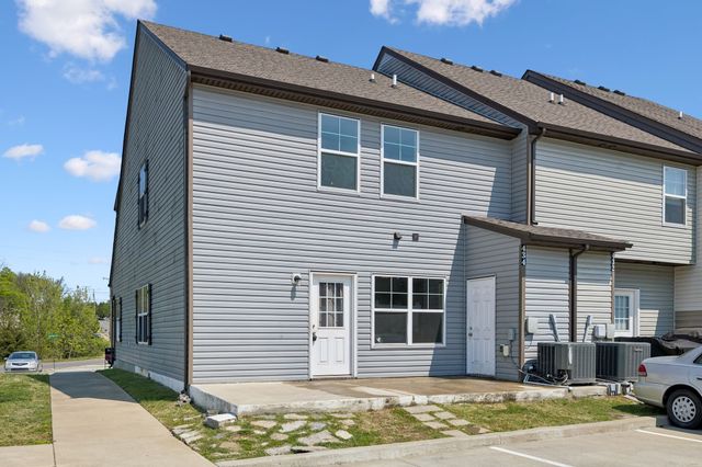 434 Rick McCormick Dr, La Vergne, TN 37086