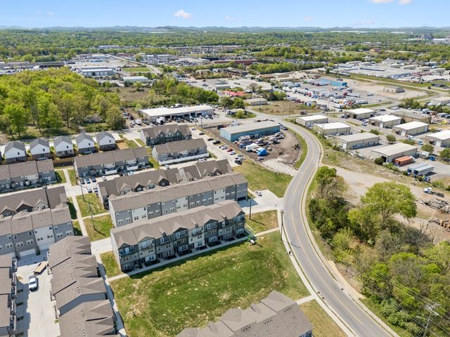 434 Rick McCormick Dr, La Vergne, TN 37086