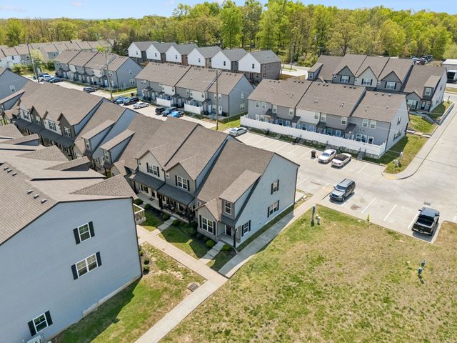 434 Rick McCormick Dr, La Vergne, TN 37086