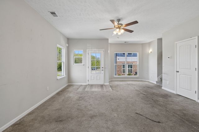 434 Rick McCormick Dr, La Vergne, TN 37086