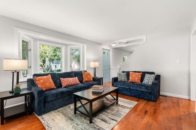 63 Conlyn Ave, Franklin, MA 02038