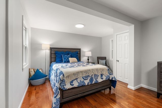 63 Conlyn Ave, Franklin, MA 02038