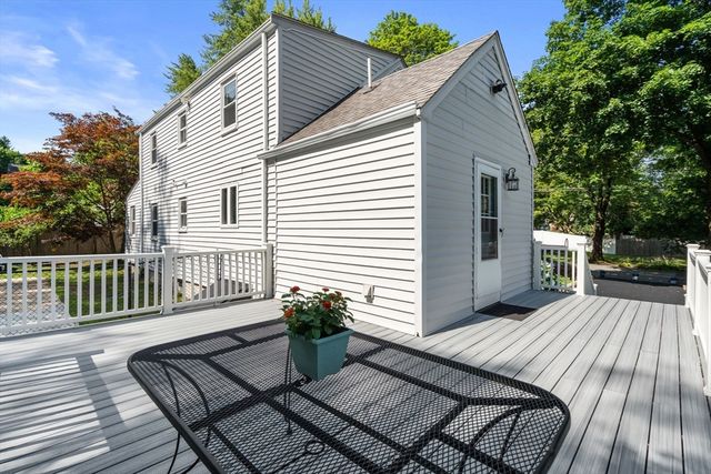 63 Conlyn Ave, Franklin, MA 02038