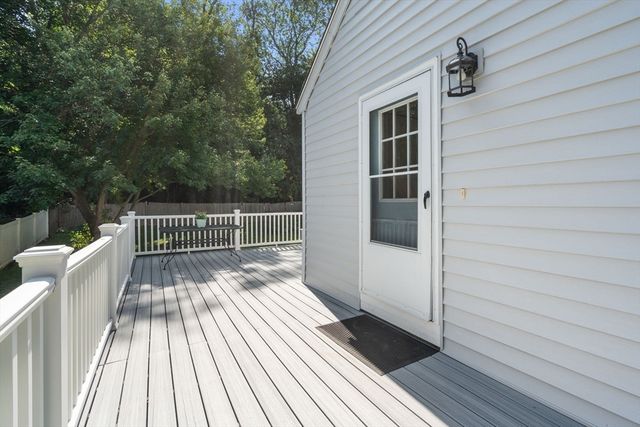 63 Conlyn Ave, Franklin, MA 02038