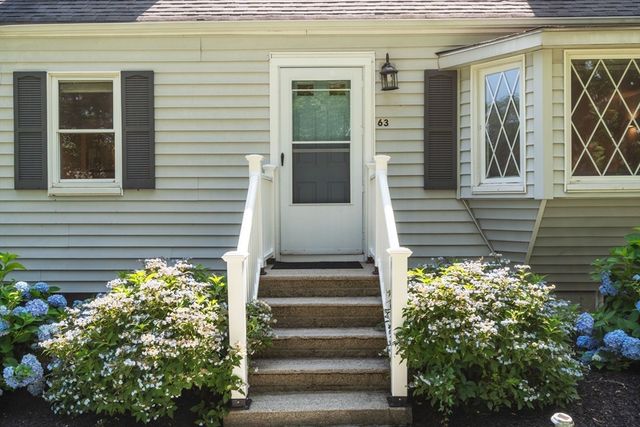 63 Conlyn Ave, Franklin, MA 02038