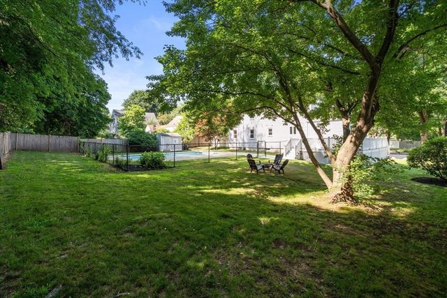 63 Conlyn Ave, Franklin, MA 02038