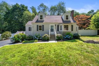 63 Conlyn Ave, Franklin, MA 02038