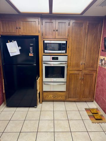 539 N Gem Street, Tulare, CA 93274