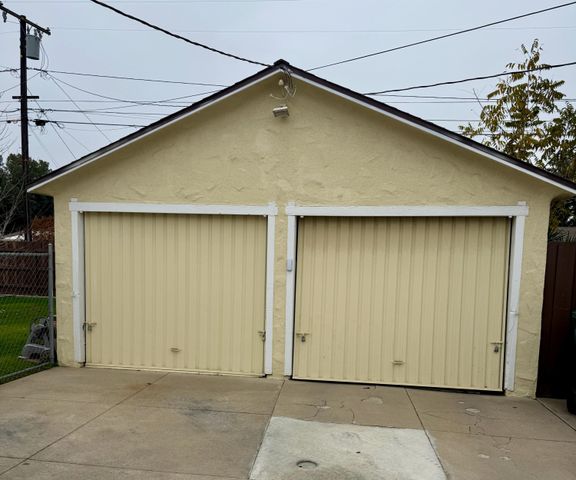 539 N Gem Street, Tulare, CA 93274