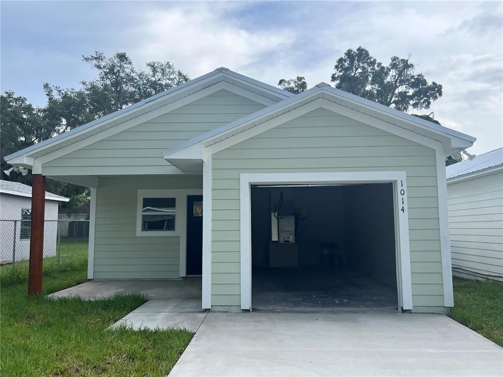 1014 E HAZZARD AVENUE, Eustis, FL 32726