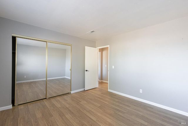 1052 Helen Ct, Petaluma, CA 94954