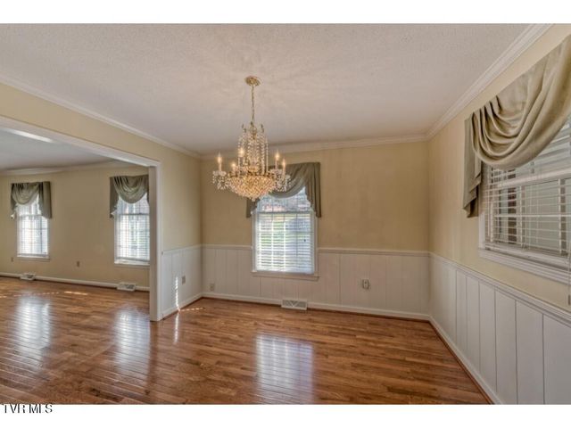 328 Lawndale Drive, Bristol, VA 24201