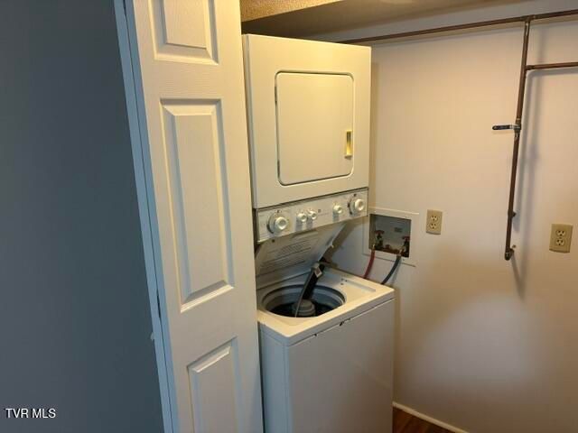 328 Lawndale Drive, Bristol, VA 24201