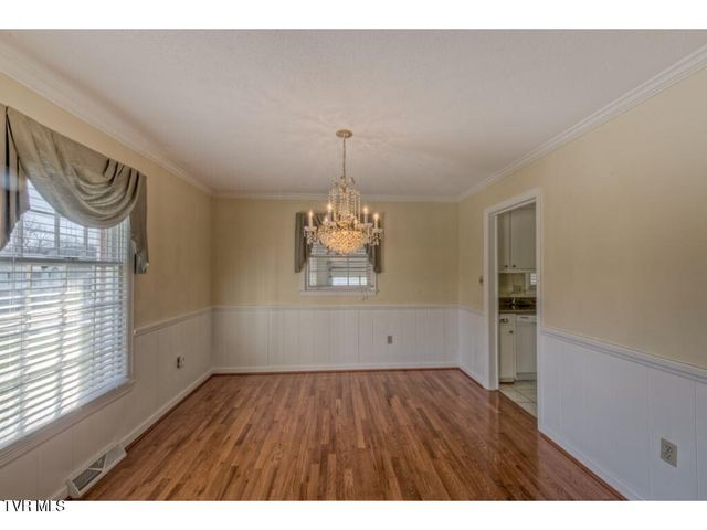 328 Lawndale Drive, Bristol, VA 24201
