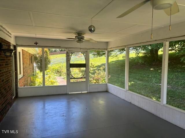 328 Lawndale Drive, Bristol, VA 24201