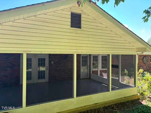 328 Lawndale Drive, Bristol, VA 24201