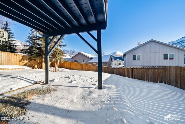 20514 Birch Crest Lane, Eagle River, AK 99577