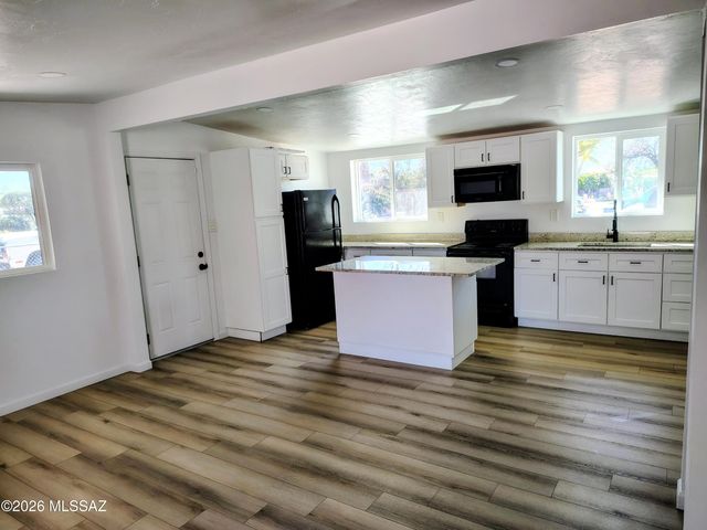 5525 S Alaska Drive, Tucson, AZ 85706