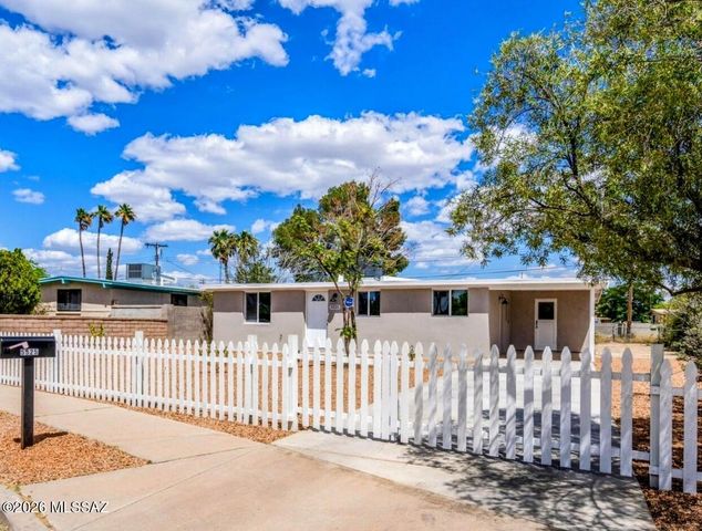 5525 S Alaska Drive, Tucson, AZ 85706