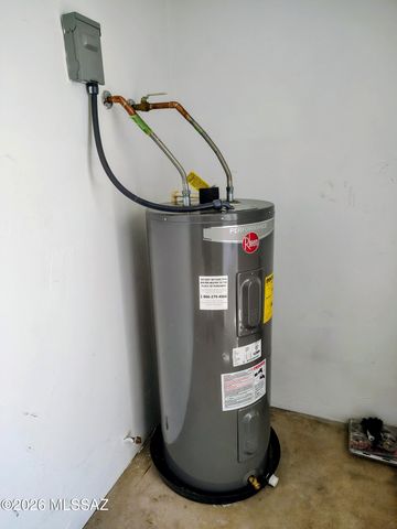 5525 S Alaska Drive, Tucson, AZ 85706