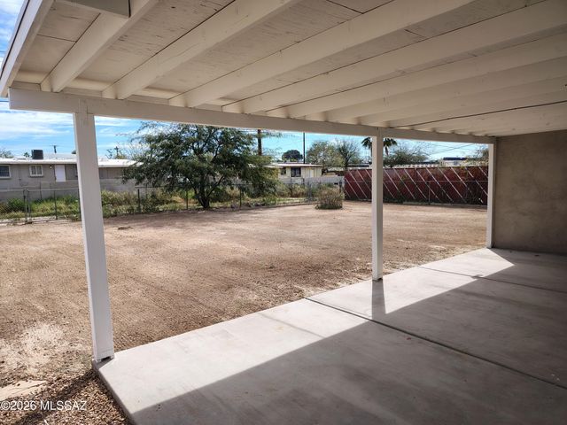 5525 S Alaska Drive, Tucson, AZ 85706