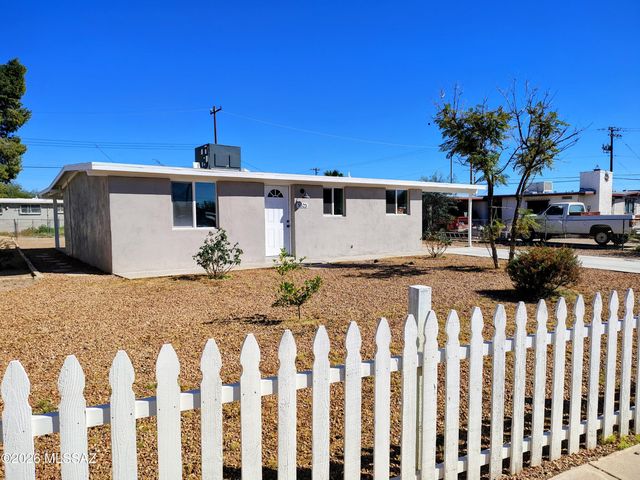 5525 S Alaska Drive, Tucson, AZ 85706