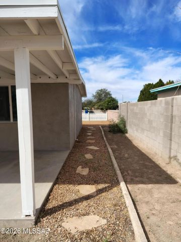 5525 S Alaska Drive, Tucson, AZ 85706