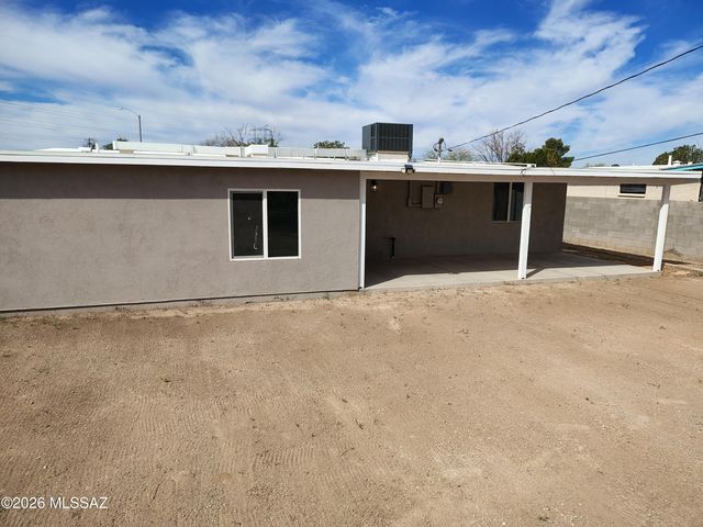 5525 S Alaska Drive, Tucson, AZ 85706