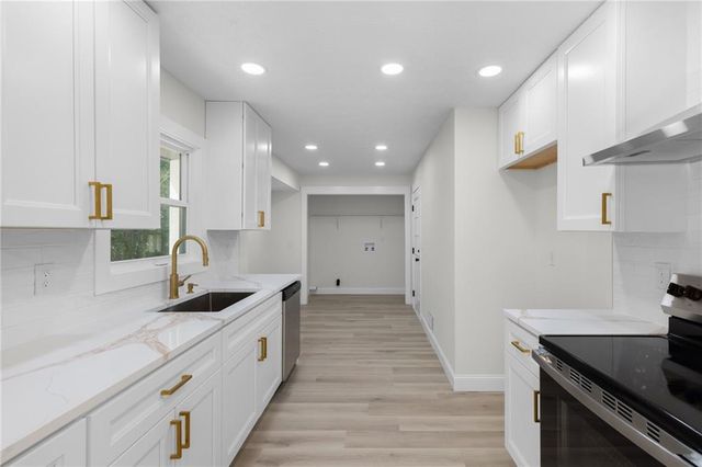3214 Kimberly Woods Court SW, Lilburn, GA 30047